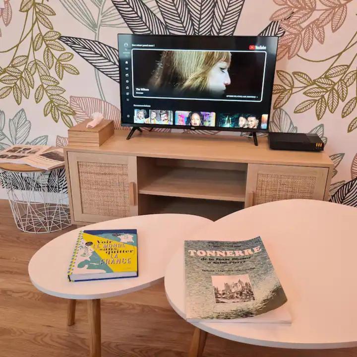 Le Tropical - Local A Velos Au Centre Historique 托内尔 外观 照片